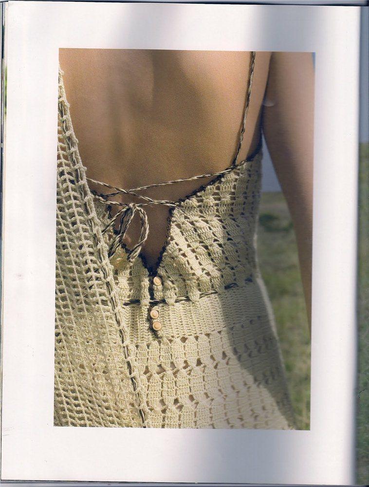 спина вязаного платья